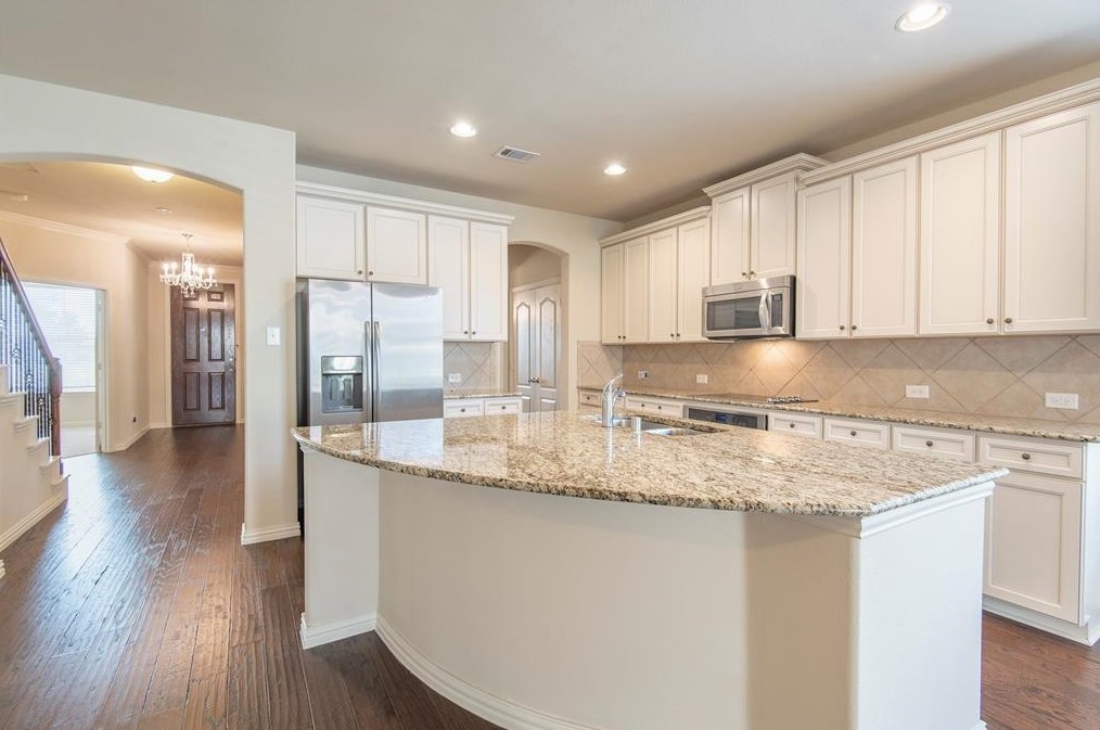 8008 Choctaw Ln, Mckinney TX  75070-7035 exterior