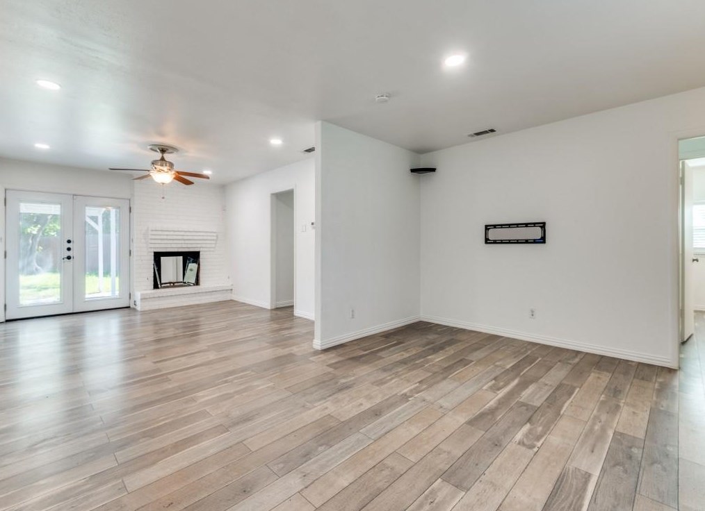 1739 Gross Rd, Dallas, TX 75228