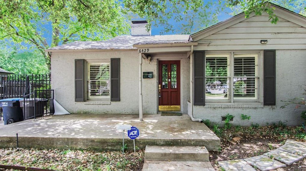 6429 Locke Ave, Fort Worth TX  76116-4410 exterior