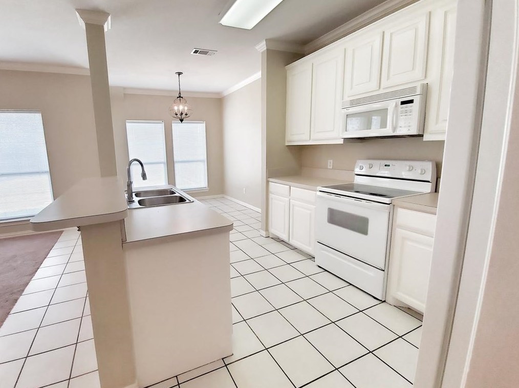 5805 Blackmon Ct, Fort Worth, TX 76137