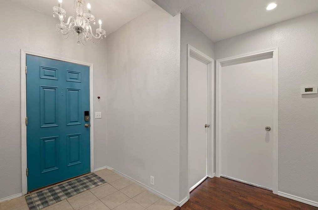 2201 Tailburton Ct, Oak Point, TX 75068