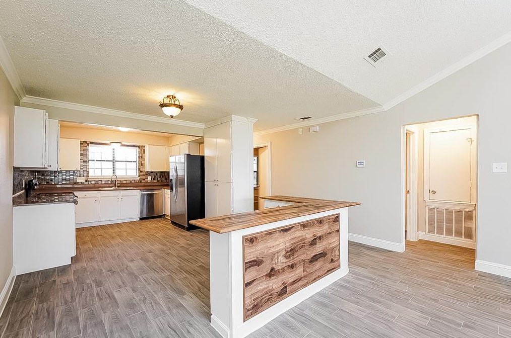 2505 Trenton Dr, Mesquite TX  75150-6081 exterior