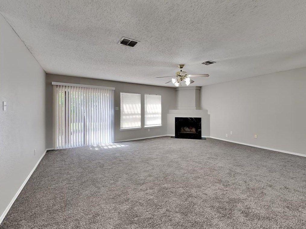 2136 Glenhaven Dr, Lewisville, TX 75067
