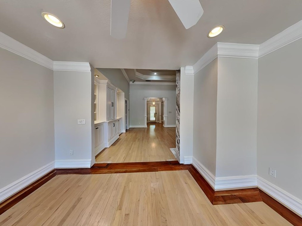 5322 Mockingbird Ln, Dallas TX  75206-5108 exterior