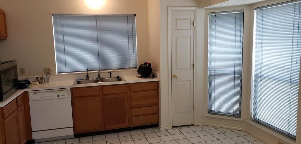 338 Hopewell St, Grand Prairie, TX 75052