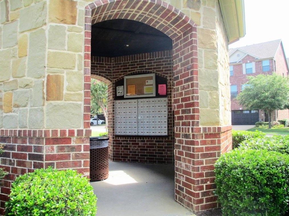 1570 Biltmore Ln, Irving, TX 75063
