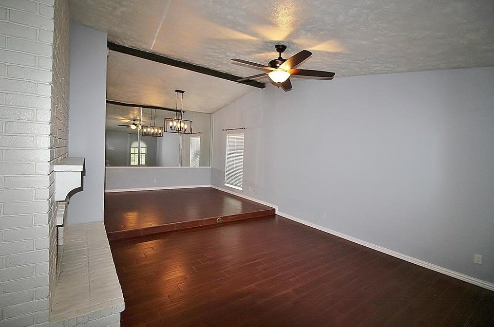 7338 Long Canyon Trl, Dallas TX  75249-1227 exterior