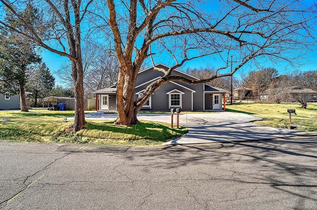 805 Layne Dr, Denison, TX 75020