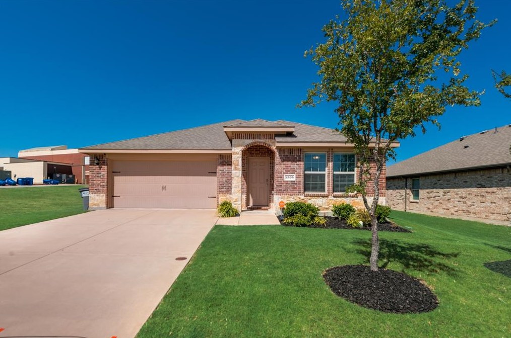 1306 Meadow Crest Dr, Princeton, TX 75407
