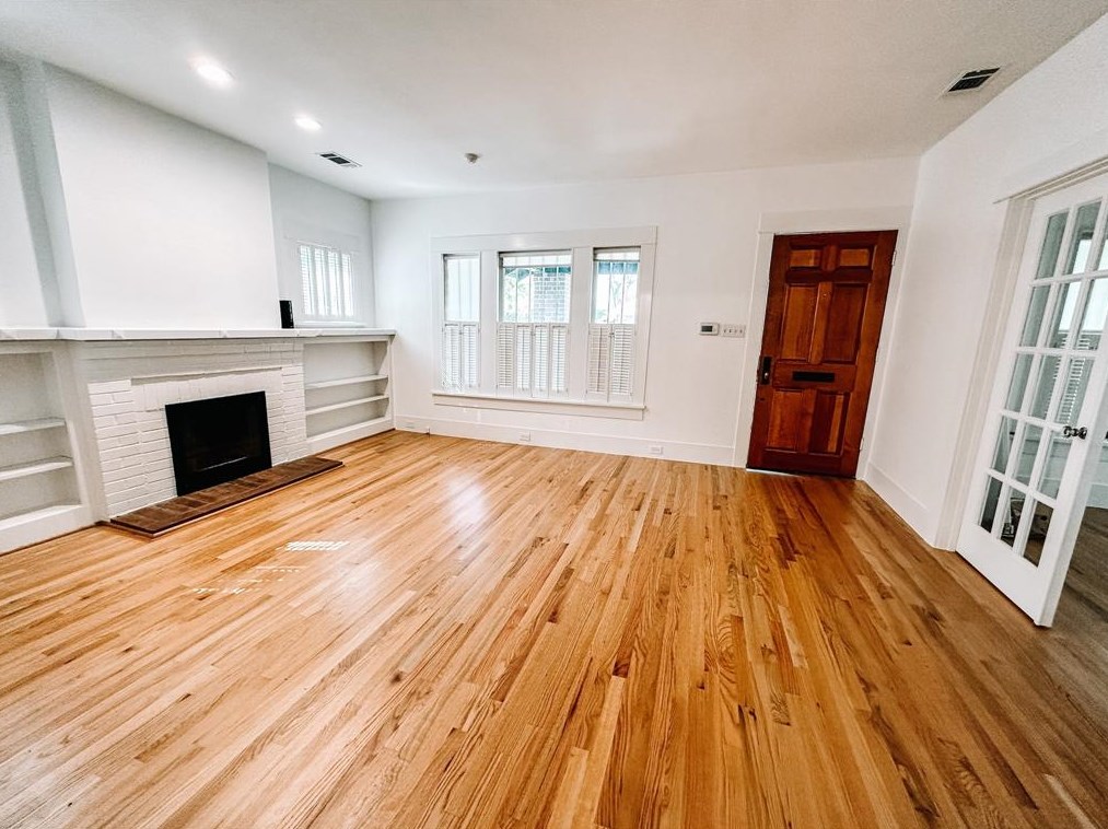 2333 Irwin St, Fort Worth, TX 76110