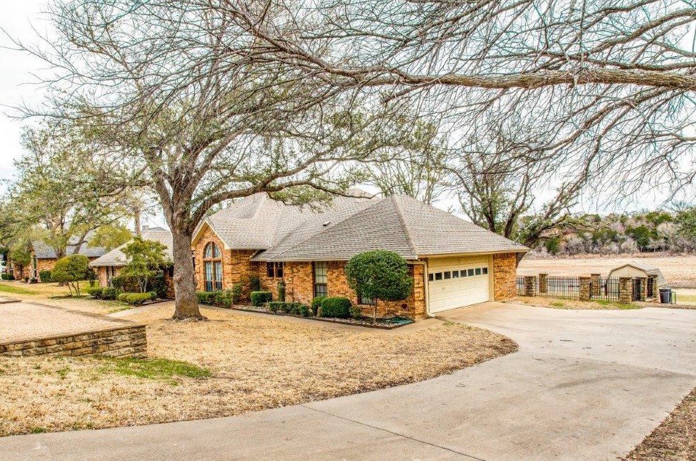 142 Deer Creek Dr, Aledo, TX 76008