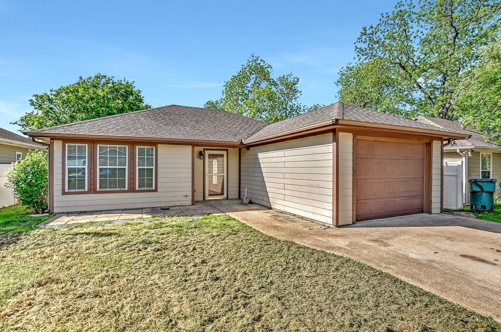 616 E Sycamore St, Sherman, TX 75090