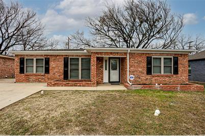 247  Ash Street, Lewisville, TX 75057 - Photo 1