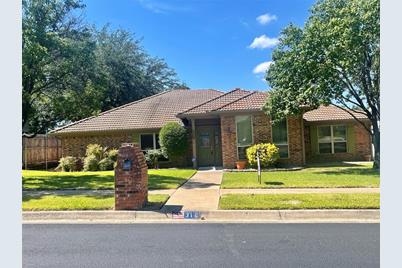 312  Blue Quail Court, Bedford, TX 76021 - Photo 1