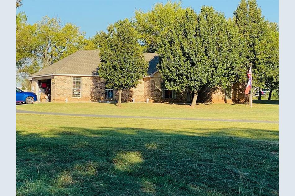 397 Munn Rd, Springtown, TX 76082 MLS 20175838 Coldwell Banker