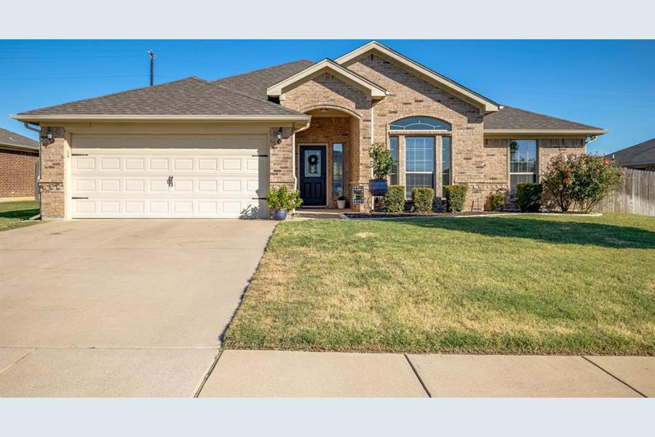 605 E Sheila Cir, Joshua, TX 76058 MLS 20191566 Coldwell Banker