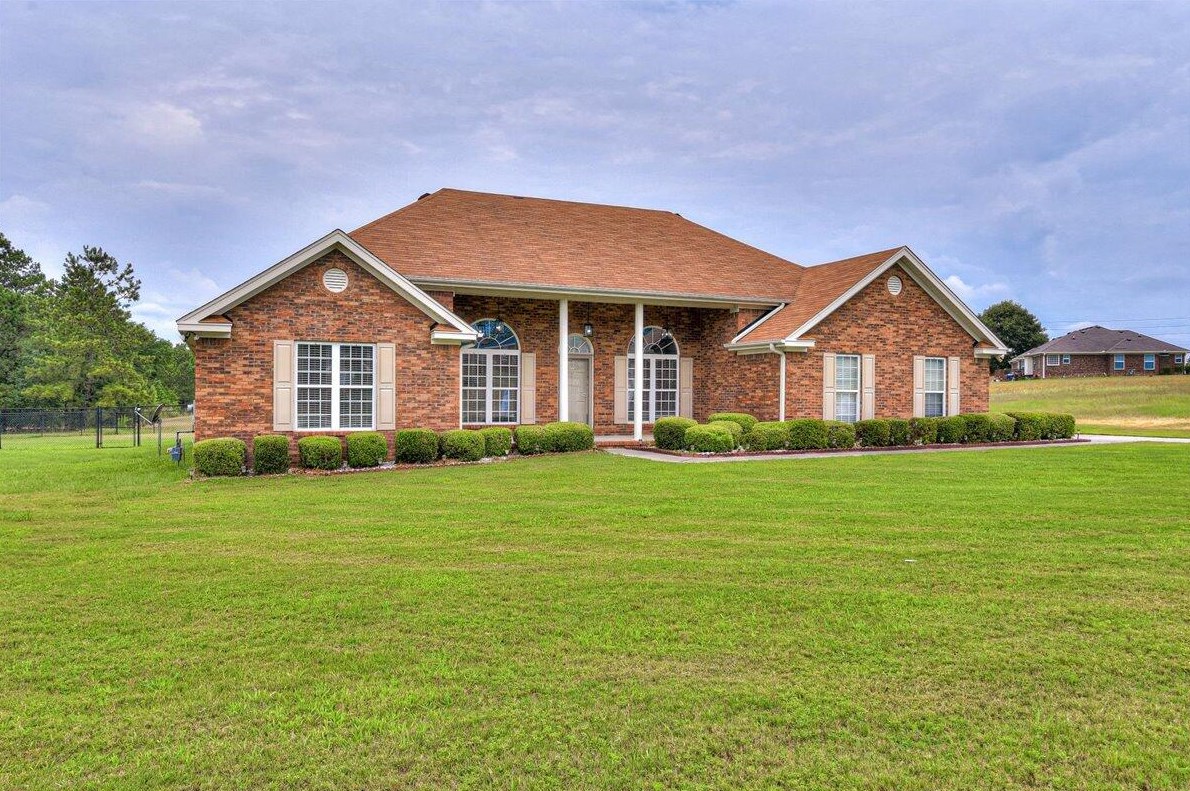 2035 Walton Farms Dr, Hephzibah, GA 30815-8916