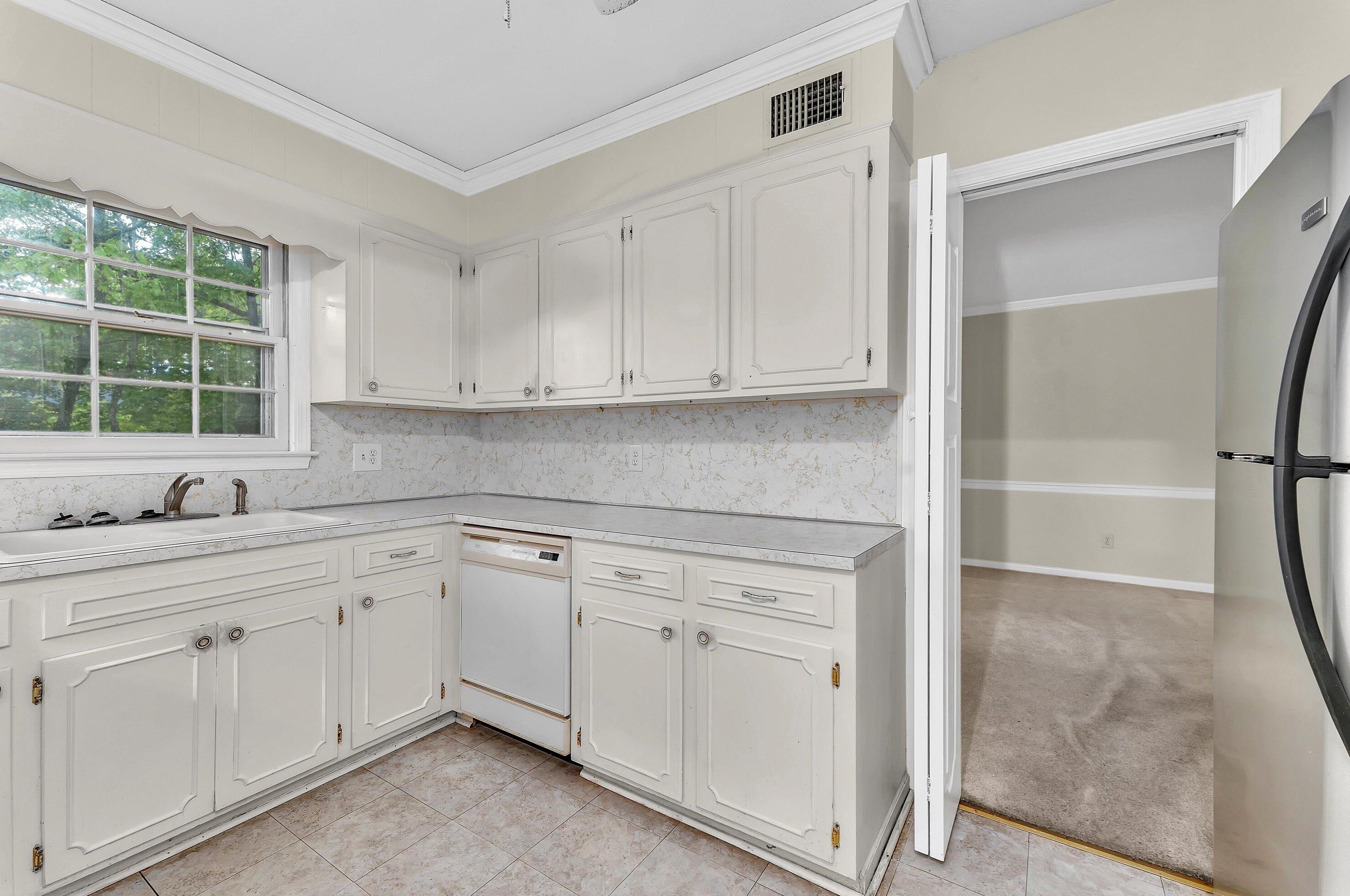 1319 Martinique Dr, Augusta GA 30909-2620 exterior