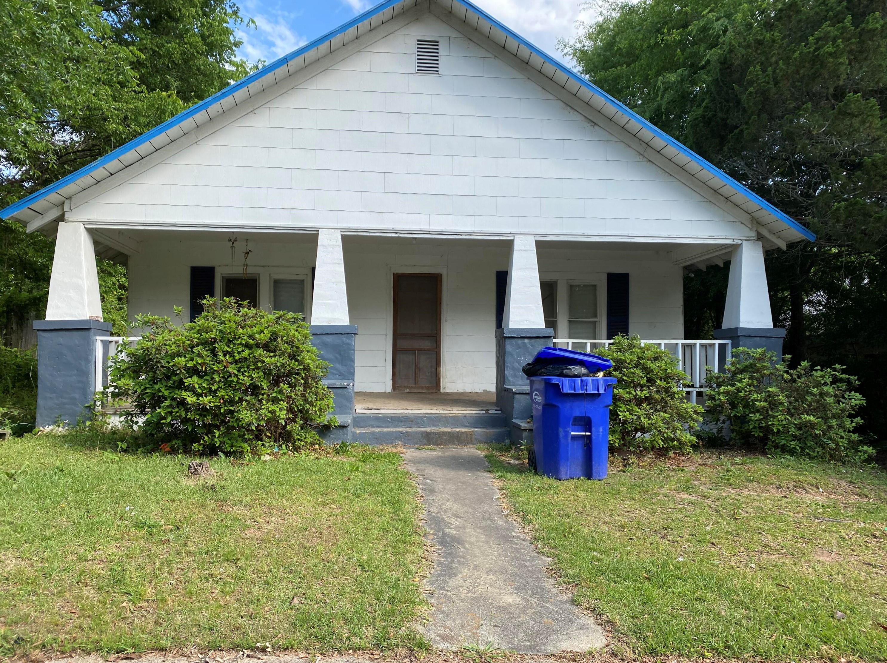 932 Walnut St, Grange, GA 30434