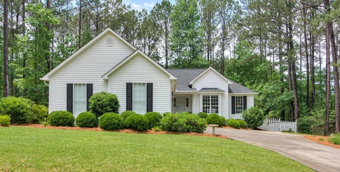 204 Berry Pl, Mc Cormick, SC 29835