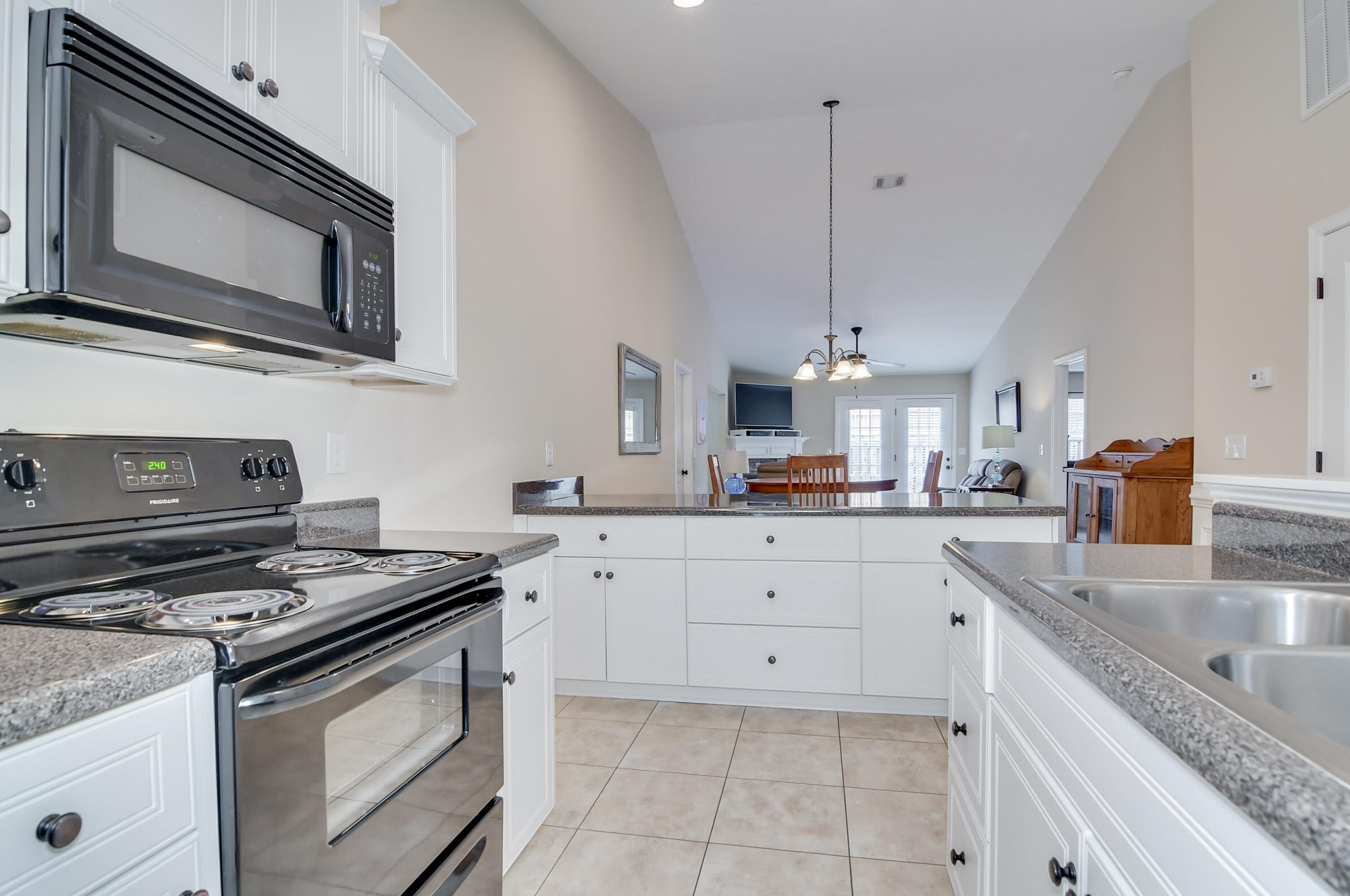 413 York Ln, Augusta GA 30909-6089 exterior