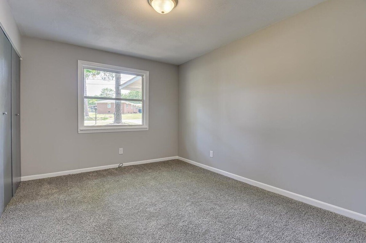 3321 Oakridge Dr, Augusta GA 30909-6302 exterior