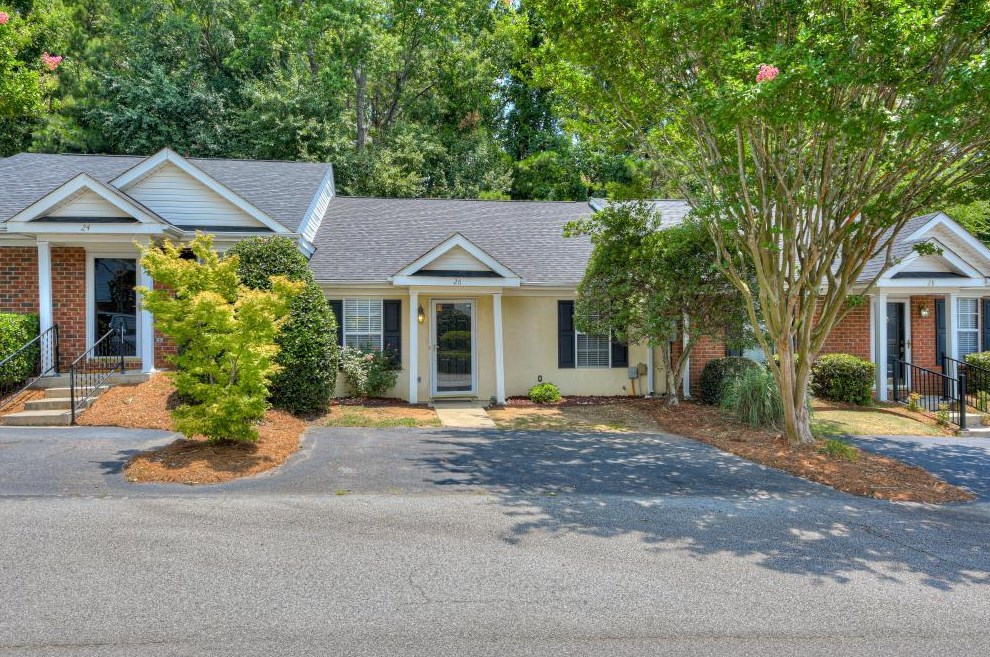 26 Charlestowne Dr, Augusta, GA 30907-3863