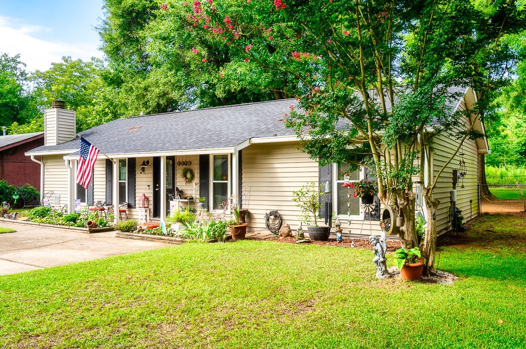 2430 Castlewood Dr, Augusta, GA 30904-3329