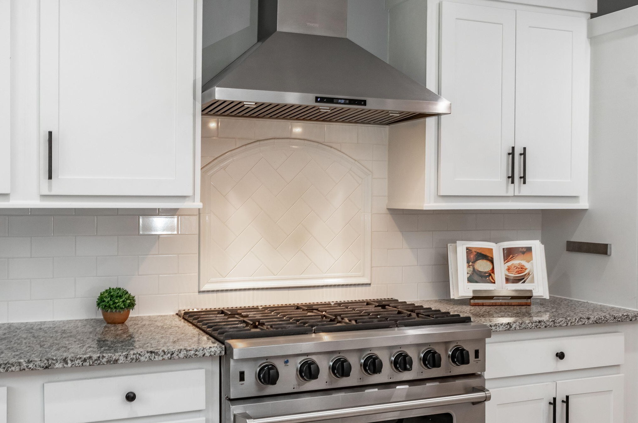 3016 Walton Way, Augusta GA 30909 exterior