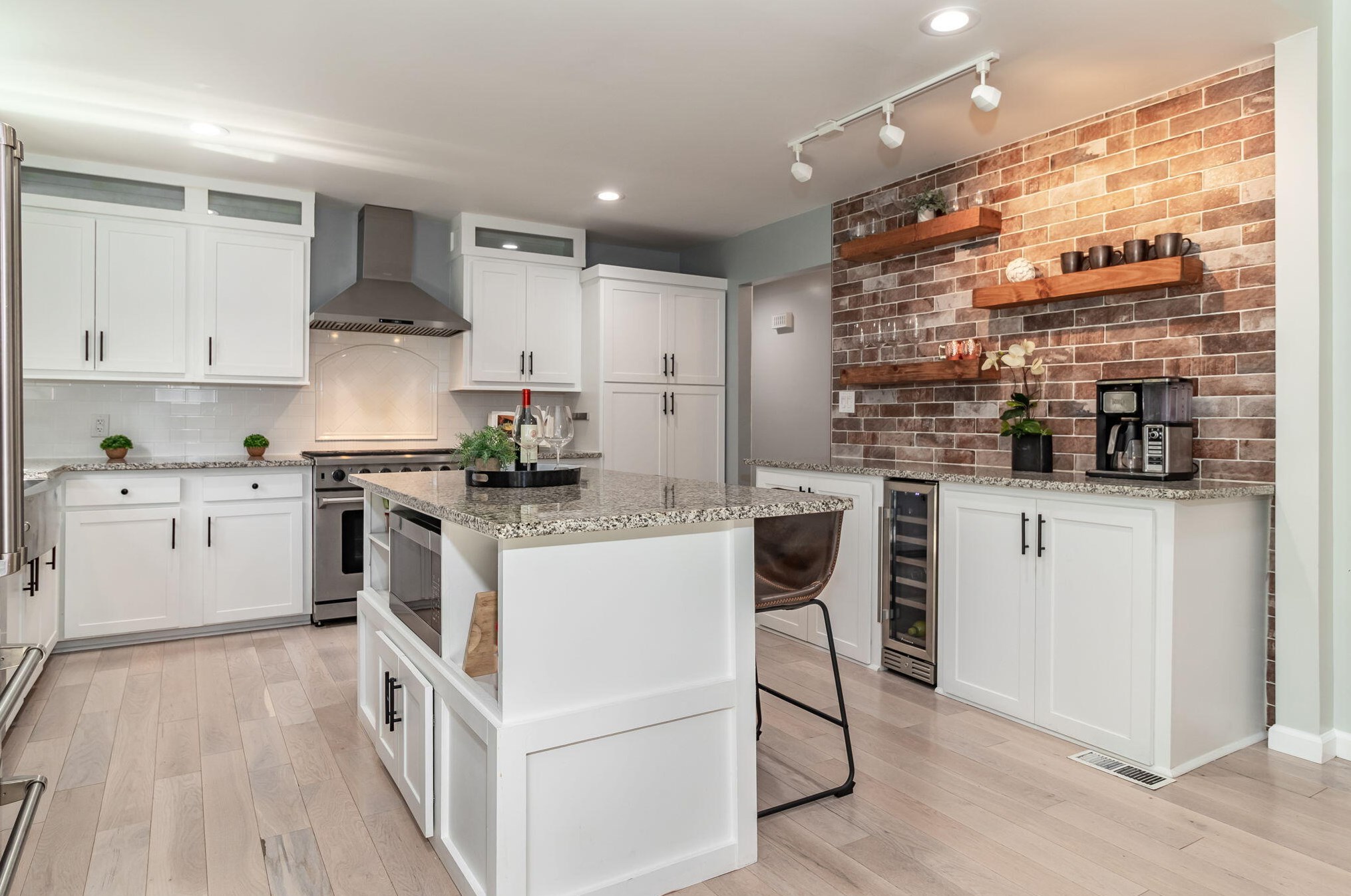 3016 Walton Way, Augusta GA 30909 exterior