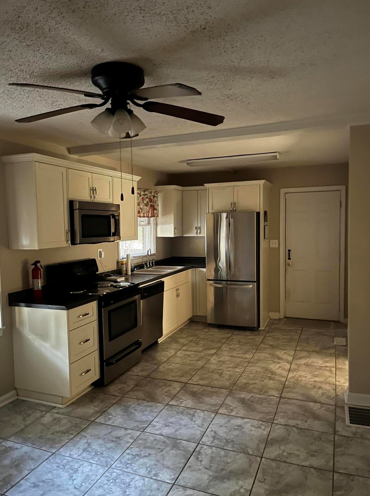 2135 Eastside Ct, Augusta, GA 30906-3401