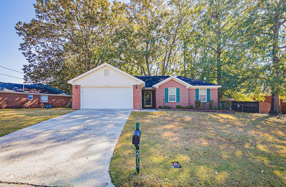 2312 Perot Dr, Hephzibah, GA 30815-6921