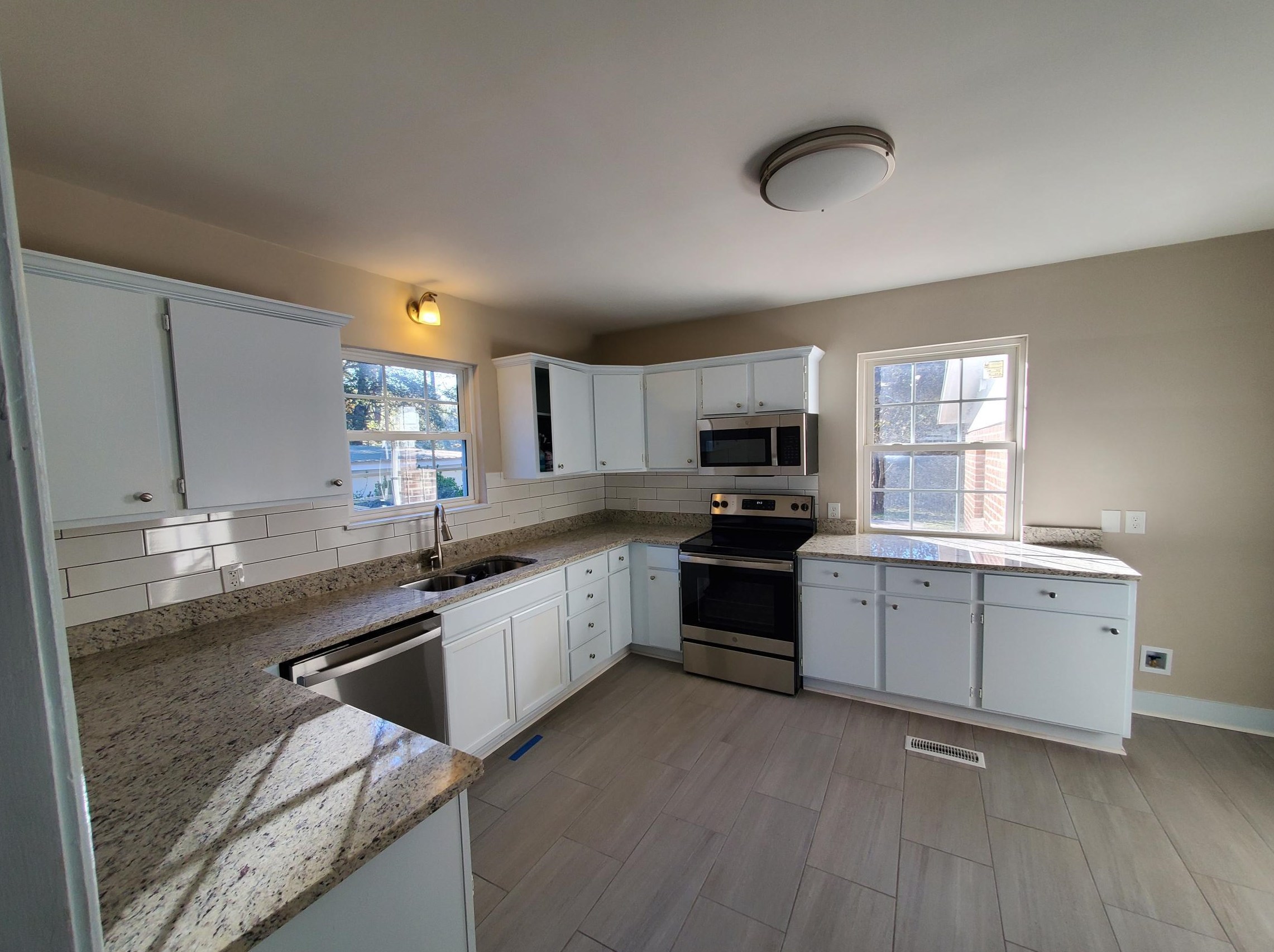 2706 Lakewood Dr, Augusta GA 30904-5240 exterior