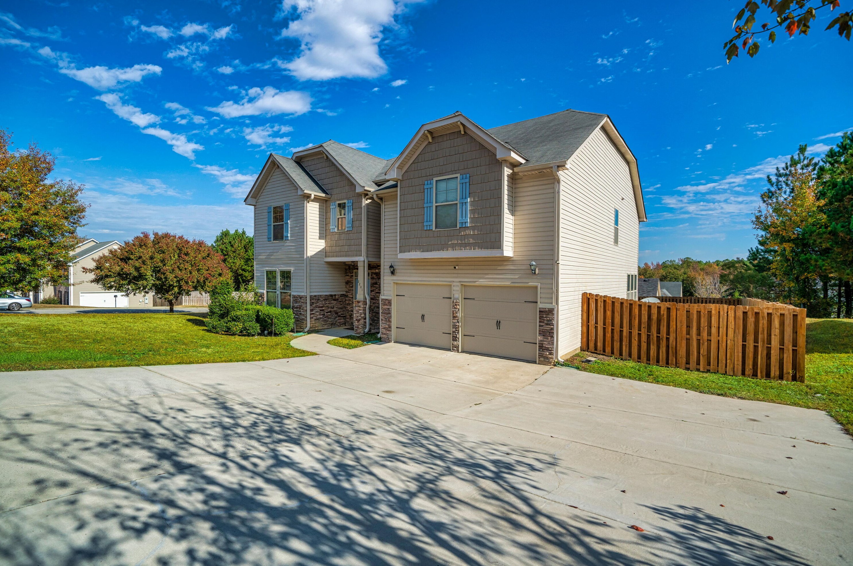 2201 Sunny Day Dr, Hephzibah, GA 30815-7210