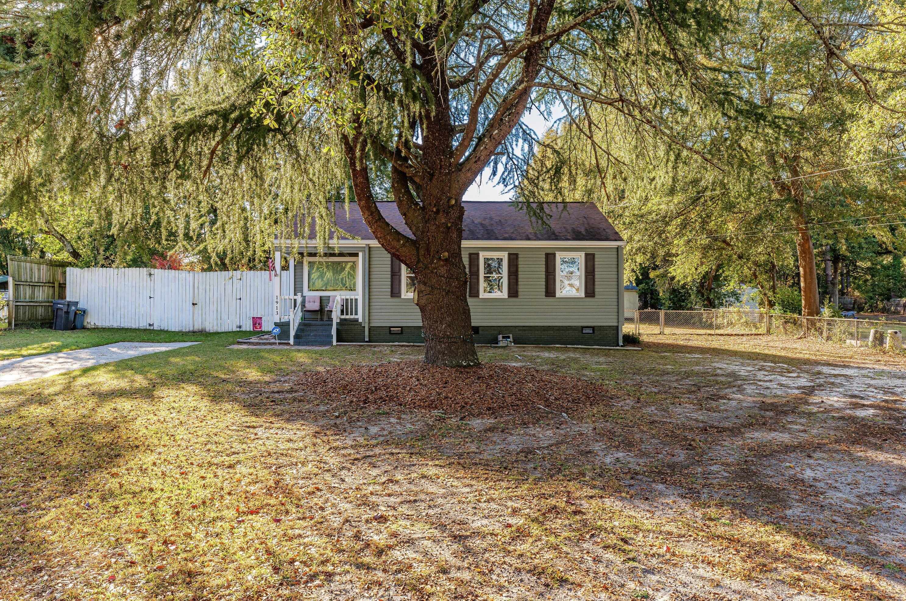 1913 Elizabeth Dr, Augusta, GA 30906-5131