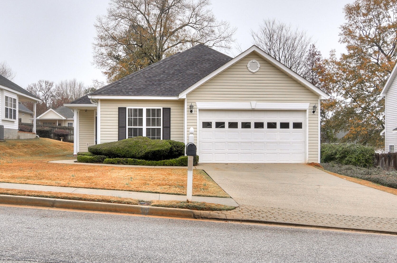421 Trestle Ln, Evans, GA 30809