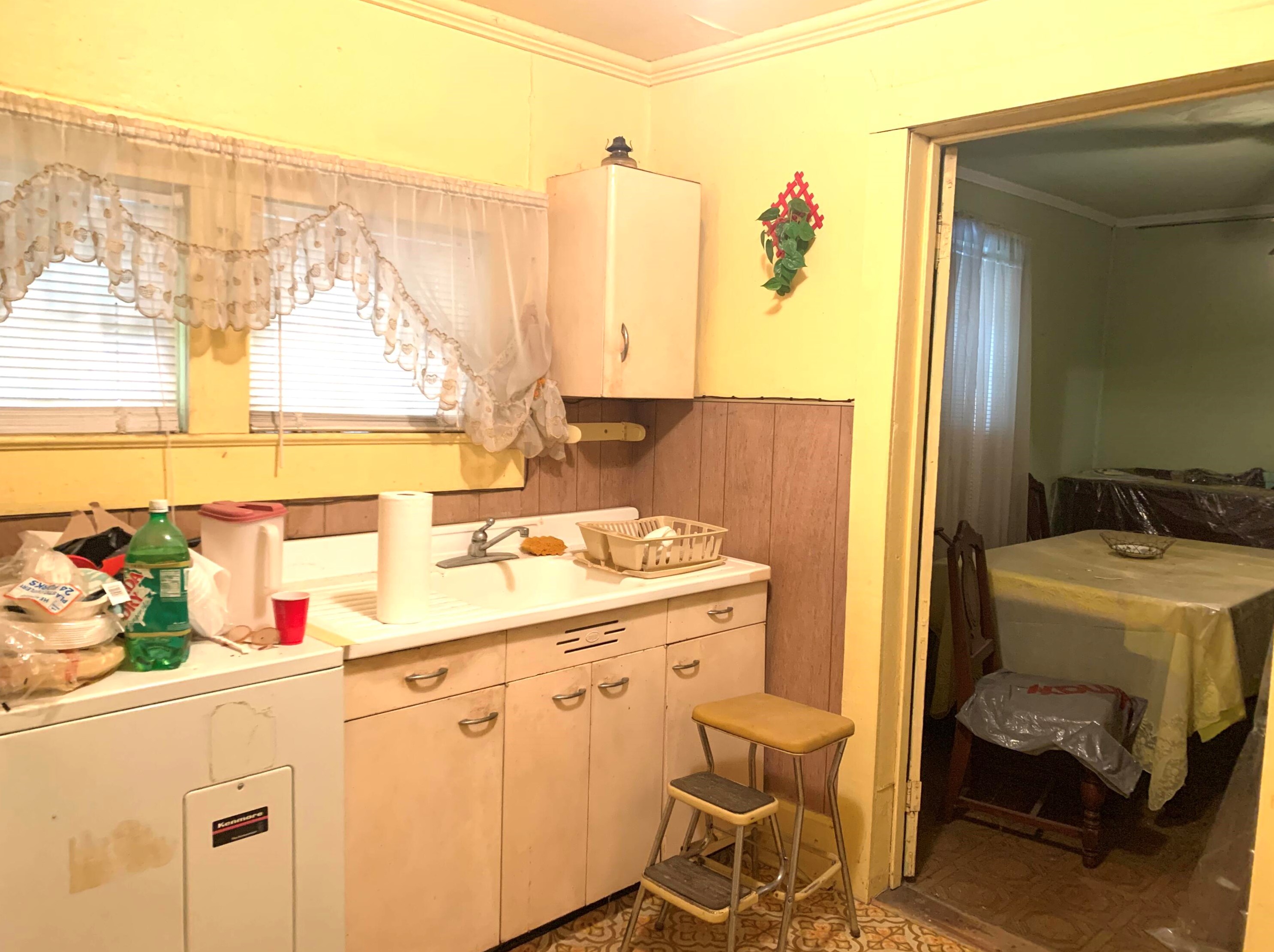 411 W Walker St, Wrens, GA 30833