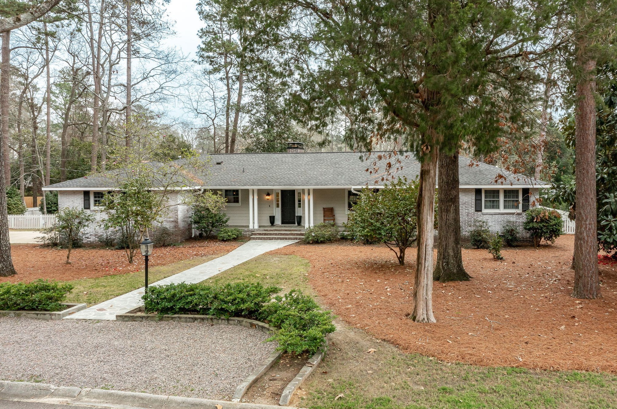 834 Magnolia St, Aiken SC  29801-4908 exterior