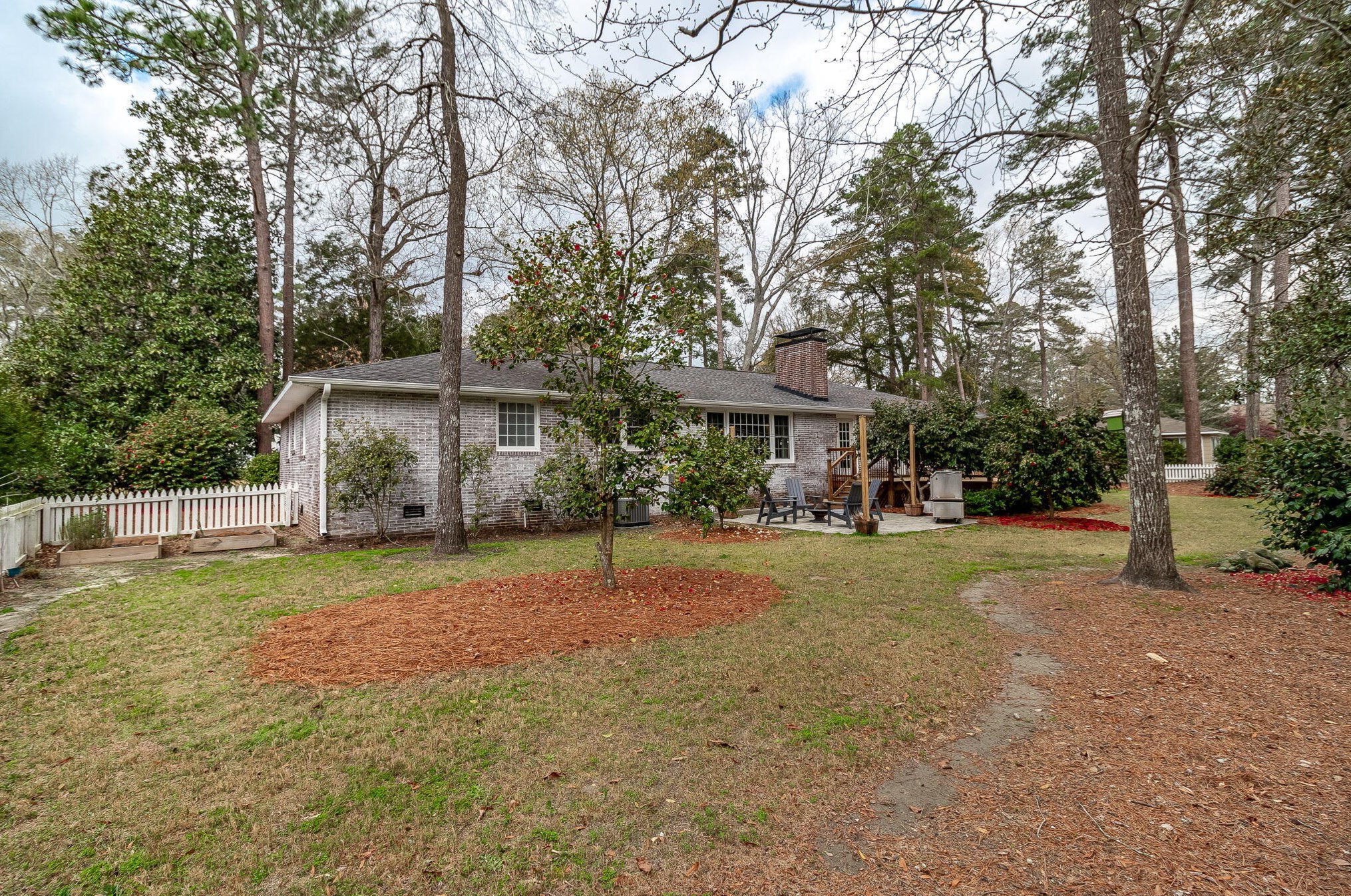 834 Magnolia St, Aiken SC  29801-4908 exterior