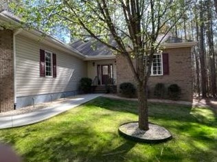 123 Carriage Ln, Mc Cormick, SC 29835