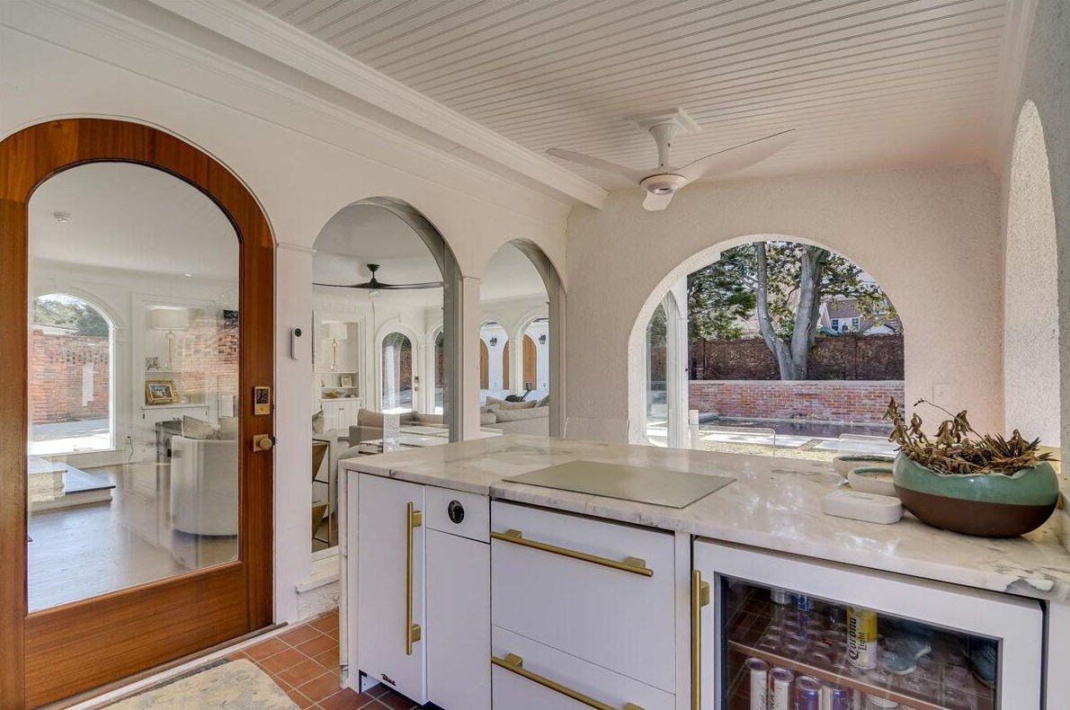 2818 Walton Way, Augusta GA 30909-5214 exterior