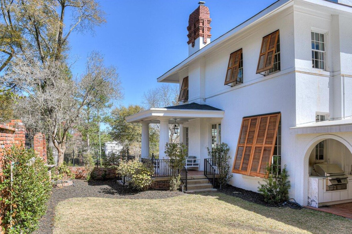 2818 Walton Way, Augusta GA 30909-5214 exterior