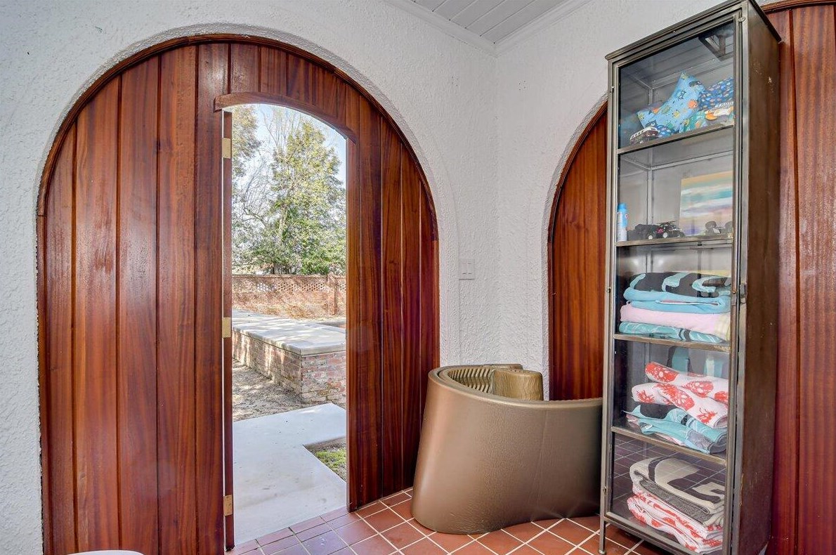 2818 Walton Way, Augusta GA 30909-5214 exterior