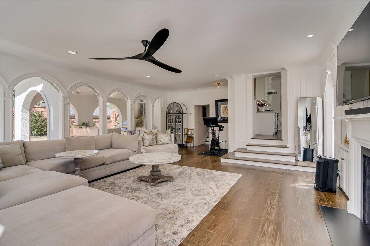 2818 Walton Way, Augusta GA 30909-5214 exterior