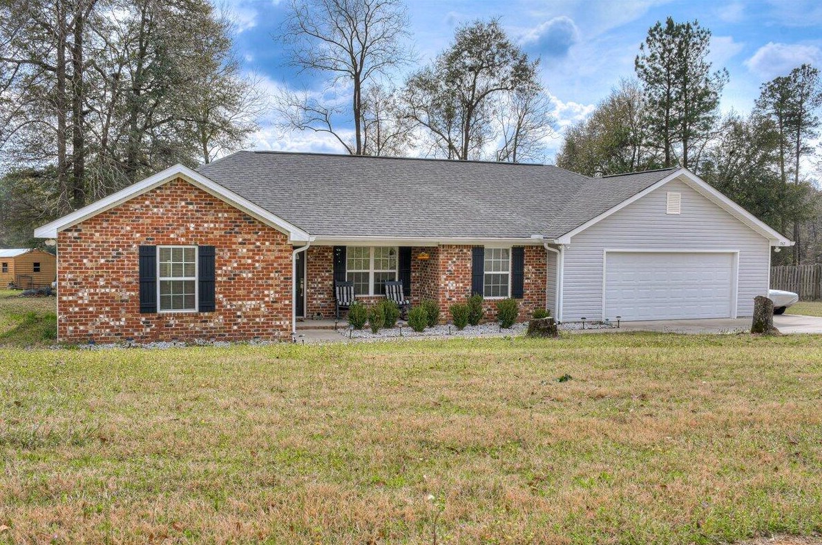 1567 Pine Ridge Dr, Hephzibah, GA 30815-4508