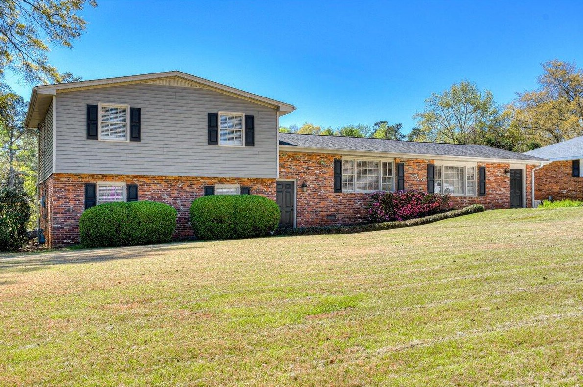2404 Camelot Dr, Augusta, GA 30904-3327
