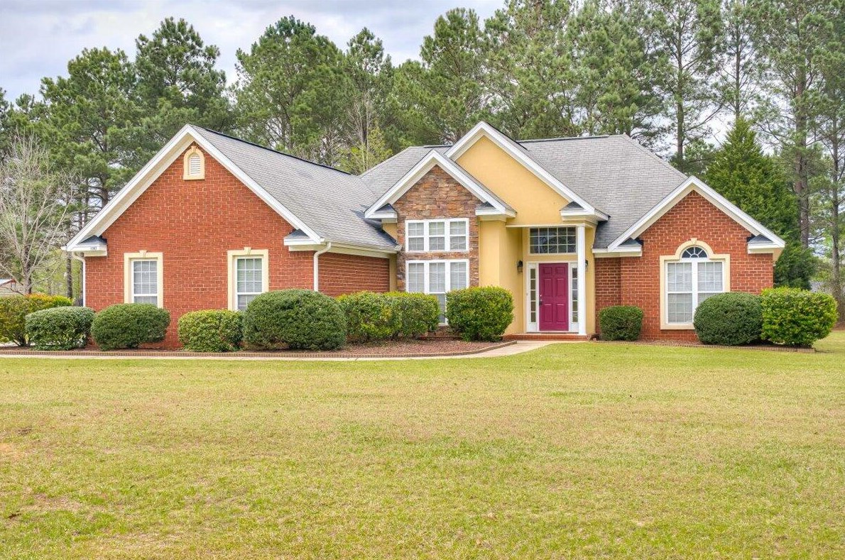 1362 Oak Ridge Plantation Rd, Hephzibah, GA 30815-5574