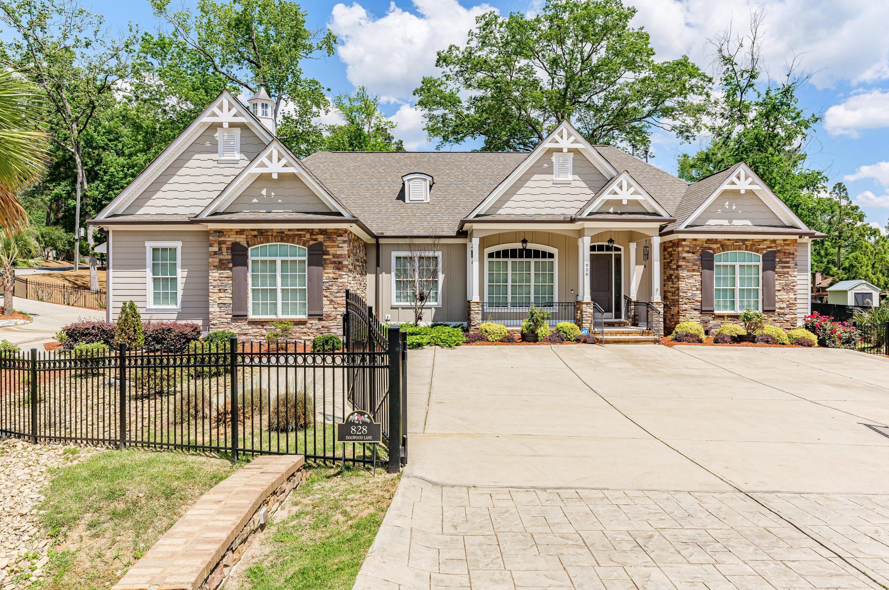 828 Dogwood Ln, Augusta, GA 30909-2704