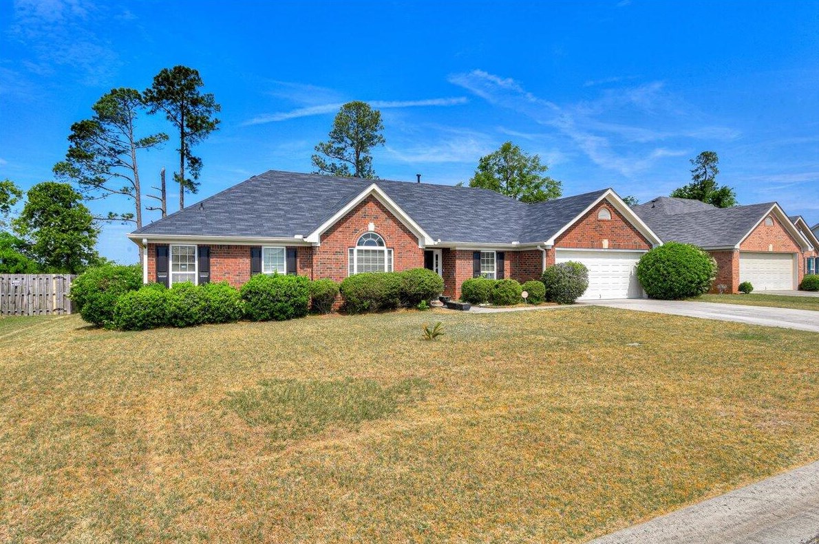 3833 Oxford Dr, Hephzibah, GA 30815