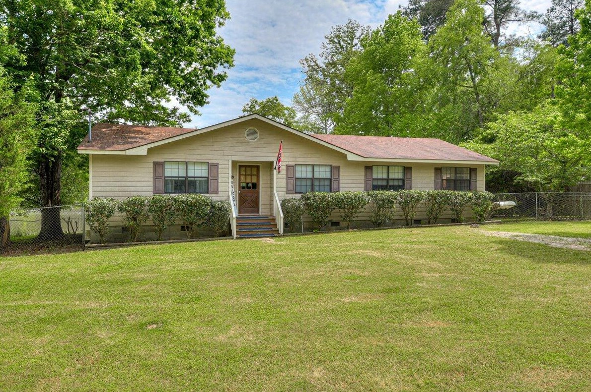 1210 Forest Lake Dr, Lincolnton, GA 30817